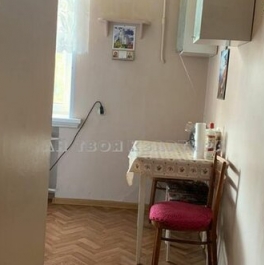 Продажа 2-комн квартиры на вторичном рынке Мариупольская улица,  д. 4