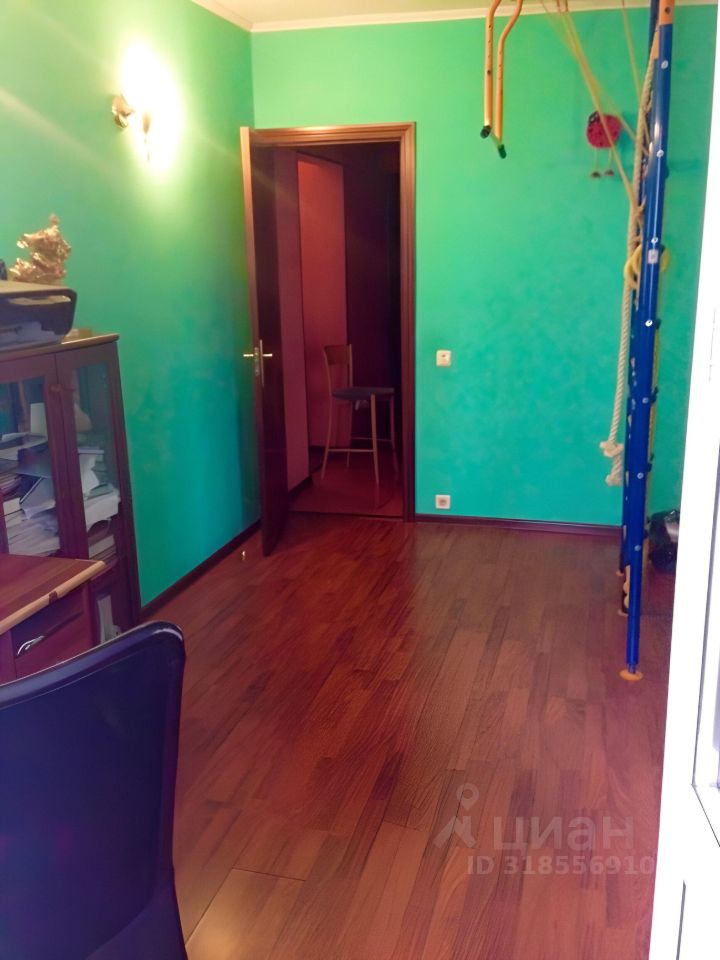 Продажа 4-комн квартиры на вторичном рынке Жулебинский бульвар, 40к1