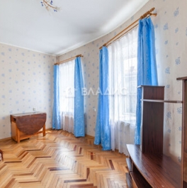 Продажа 3-комн квартиры на вторичном рынке Морская Б. ул,  д. 11