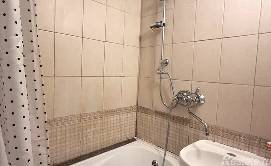 Продажа 4-комн квартиры на вторичном рынке Казачий Б. пер,  д. 9