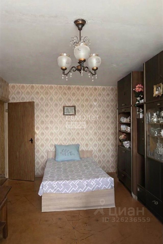 Продажа 2-комн квартиры на вторичном рынке д. Островцы, улица Подмосковная, 16
