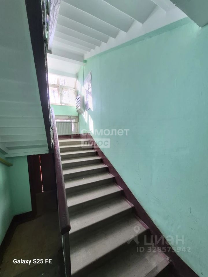 Продажа 3-комн квартиры на вторичном рынке Варшавская улица, 37К2