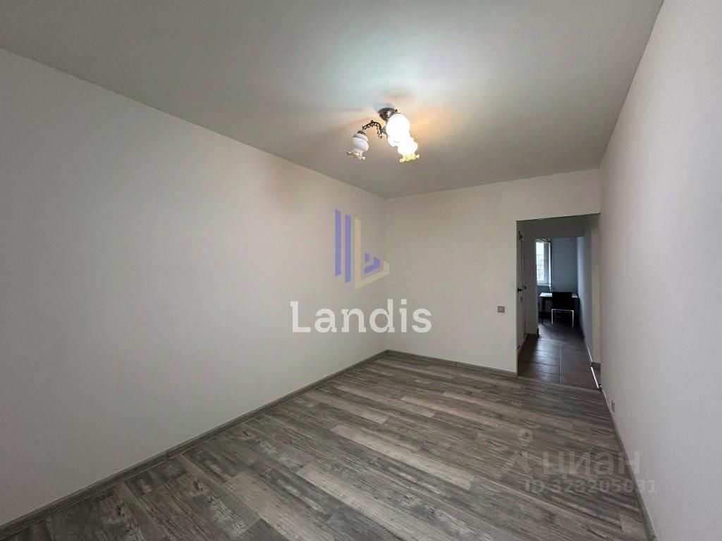 Продажа 3-комн квартиры на вторичном рынке улица Боженко, 4