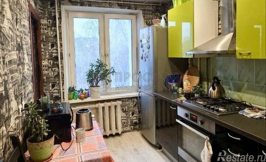 Продажа 2-комн квартиры на вторичном рынке Зеленодольская улица,  д. 15 к2