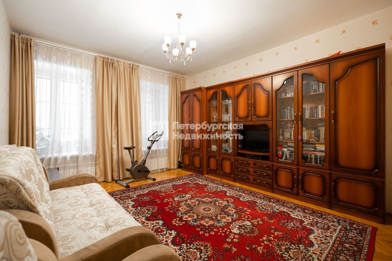 Продажа 2-комн квартиры на вторичном рынке улица Достоевского, 27