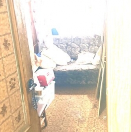 Продажа 2-комн квартиры на вторичном рынке Ветеранов пр-кт,  д. 112 к2