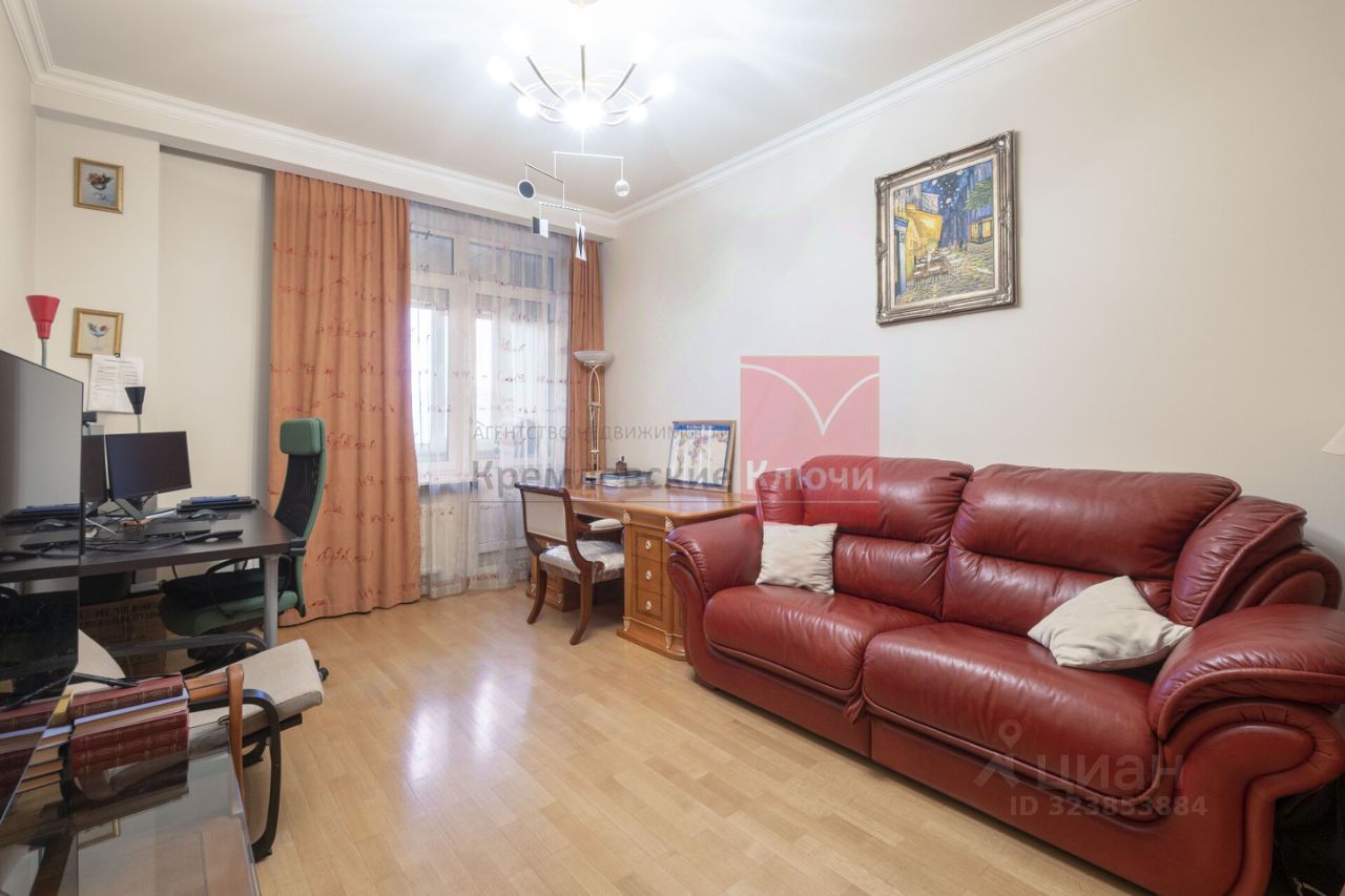 Продажа 3-комн квартиры на вторичном рынке Средняя Первомайская улица, 34