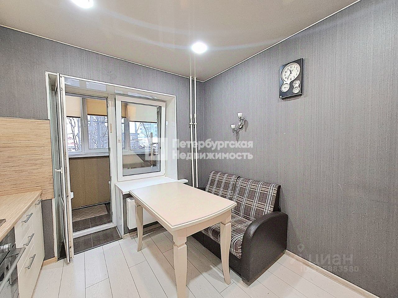 Продажа 1-комн квартиры на вторичном рынке Мурино, улица Шоссе в Лаврики, 34к1