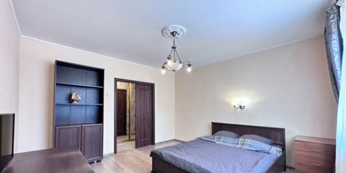 2-комн квартира улица Маршала Полубоярова,  д. 2