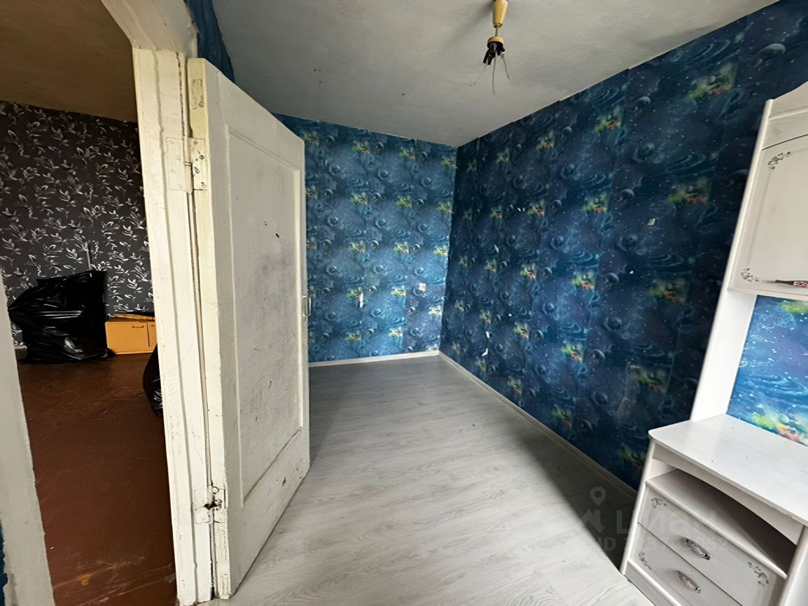 Продажа 3-комн квартиры на вторичном рынке пос. Молодежный, 14