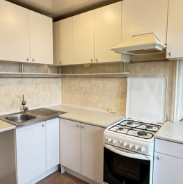 Продажа 1-комн квартиры на вторичном рынке улица Крыленко,  д. 5 к1