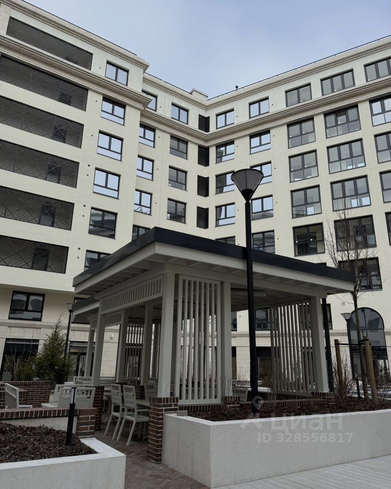 Продажа 2-комн квартиры на вторичном рынке Миргородская улица, 1б
