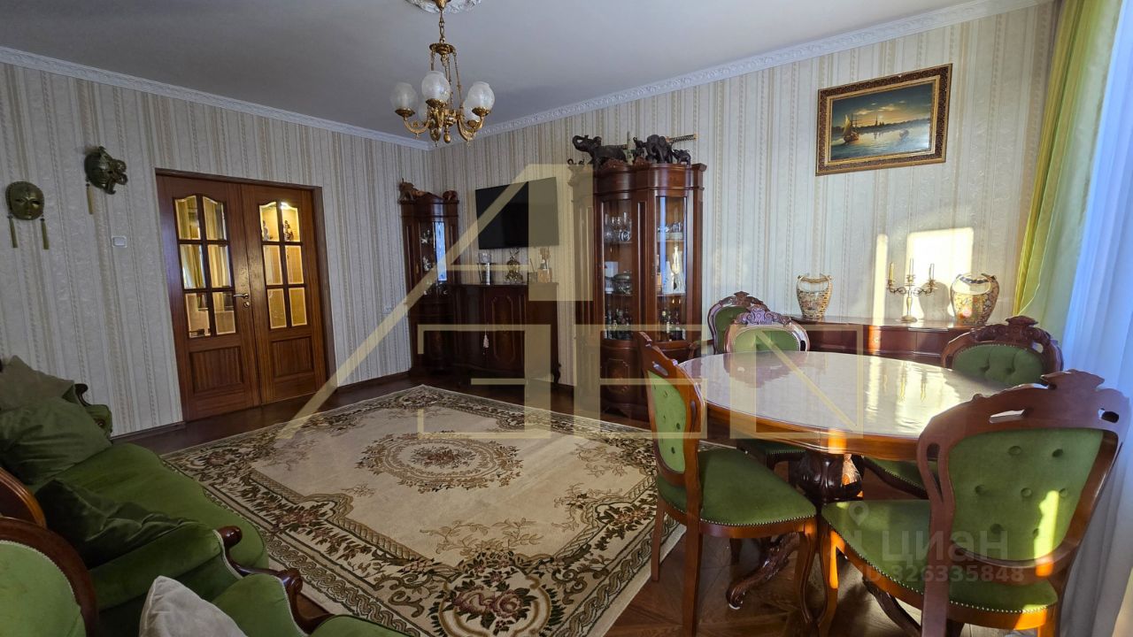 Продажа 4-комн квартиры на вторичном рынке улица Дыбенко, 42