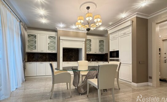 Продажа 4-комн квартиры на вторичном рынке улица Адмирала Трибуца,  д. 10