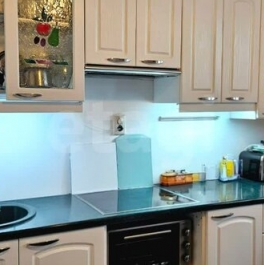 Продажа 1-комн квартиры на вторичном рынке Земский переулок,  д. 9