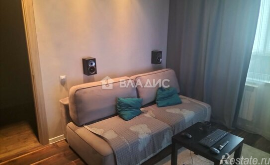 Продажа 1-комн квартиры на вторичном рынке Кучино, ул Смельчак,  д. 15