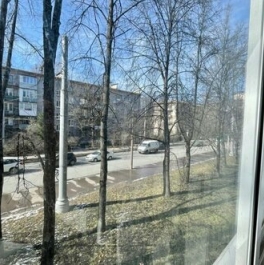 Продажа 1-комн квартиры на вторичном рынке Институтский проспект,  д. 1