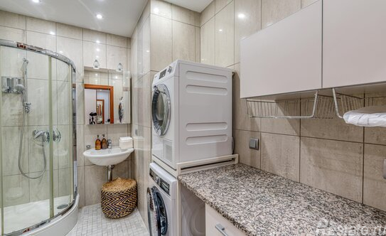 Продажа 5-комн квартиры на вторичном рынке Смоленский 1-й пер,  д. 17