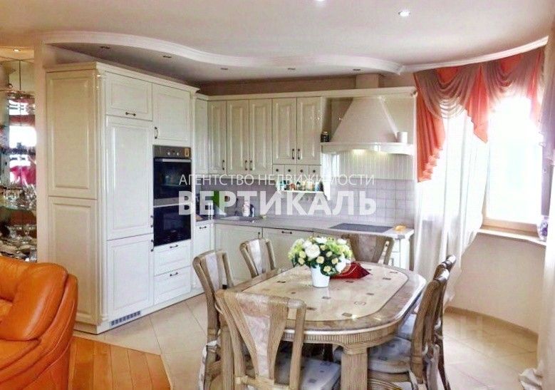 Аренда 3-комн квартиры на вторичном рынке Митинская улица, 10