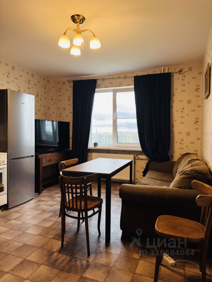 Продажа 1-комн квартиры на вторичном рынке пос. Бугры, улица Полевая, 16