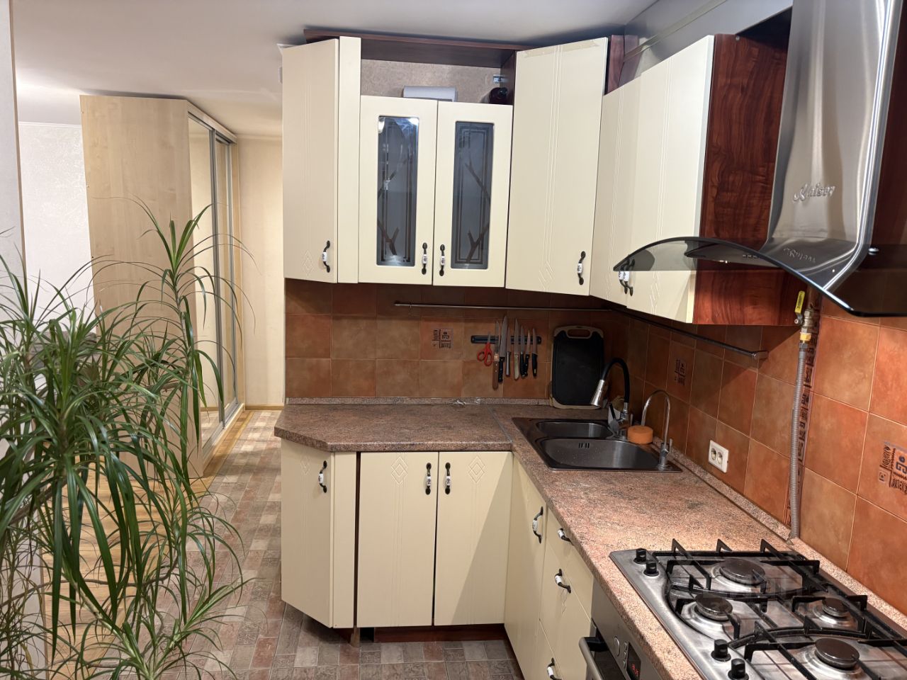 Продажа 2-комн квартиры на вторичном рынке улица Металлургов, 8/20