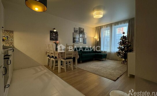 Продажа 2-комн квартиры на вторичном рынке Саларьевская ул,  д. 10 к1