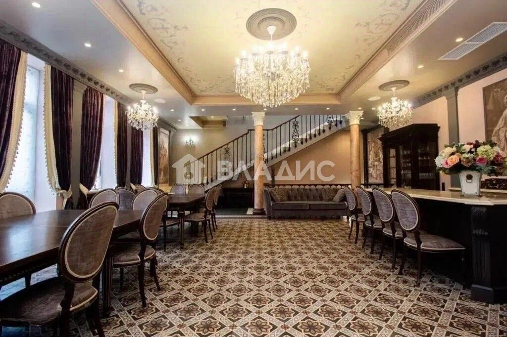 Продажа 5-комн квартиры на вторичном рынке проезд Аэропорта, 8С10