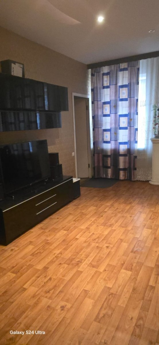 Продажа 3-комн квартиры на вторичном рынке Подковырова ул. ,  д. 31