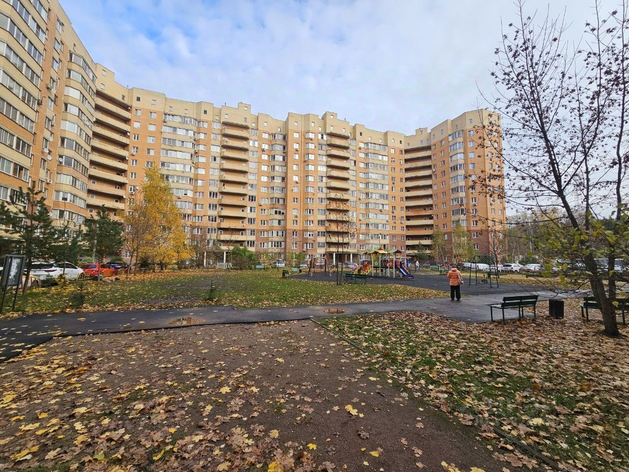 Продажа 2-комн квартиры на вторичном рынке д. Малые Вяземы, Петровское шоссе, 5