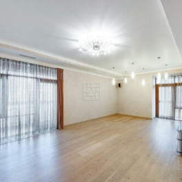 Продажа 4-комн квартиры на вторичном рынке Пироговская Б. ул,  д. 8