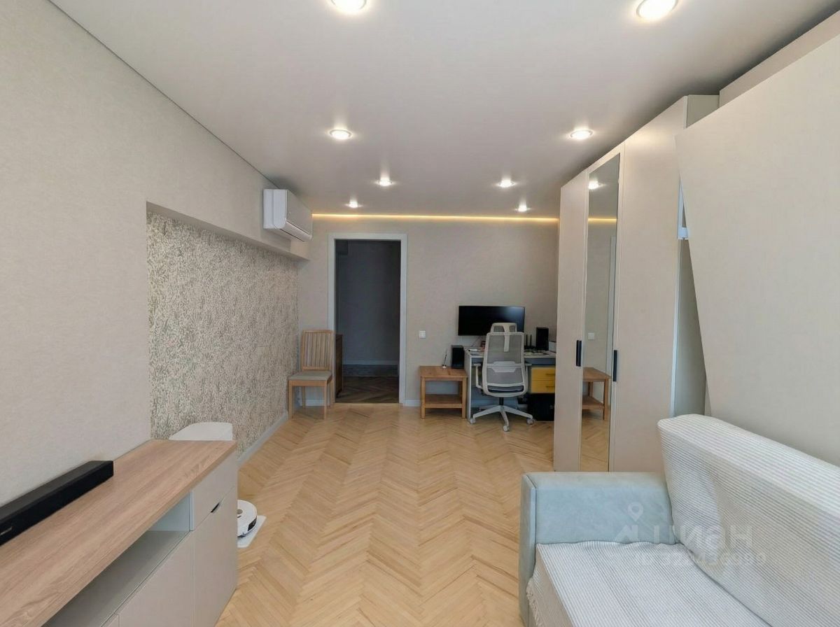 Продажа 2-комн квартиры на вторичном рынке Химки, улица Кудрявцева, 4