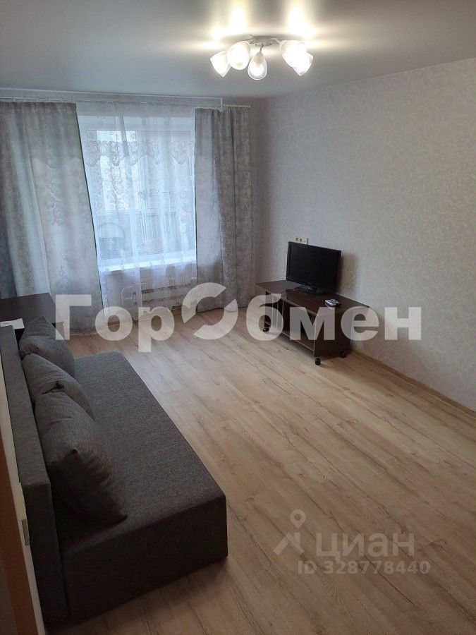 Аренда 2-комн квартиры на вторичном рынке улица Народного Ополчения, 44к1