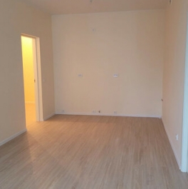 Продажа 2-комн квартиры на вторичном рынке Нейшлотский пер,  д. 23-25,  к. 4