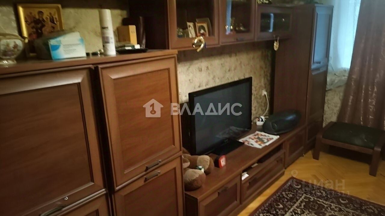 Продажа 1-комн квартиры на вторичном рынке Осенний бульвар, 18К2