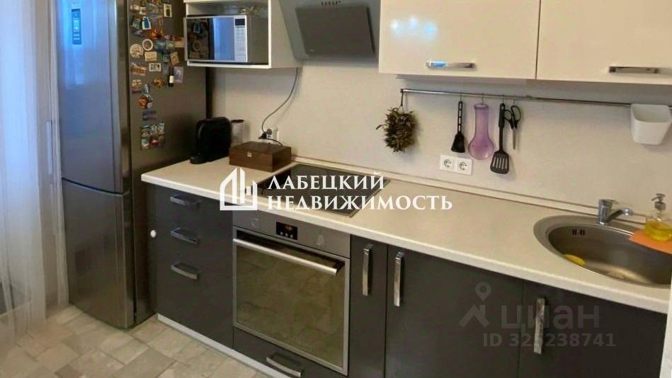 Продажа 1-комн квартиры на вторичном рынке улица Седова, 42К2