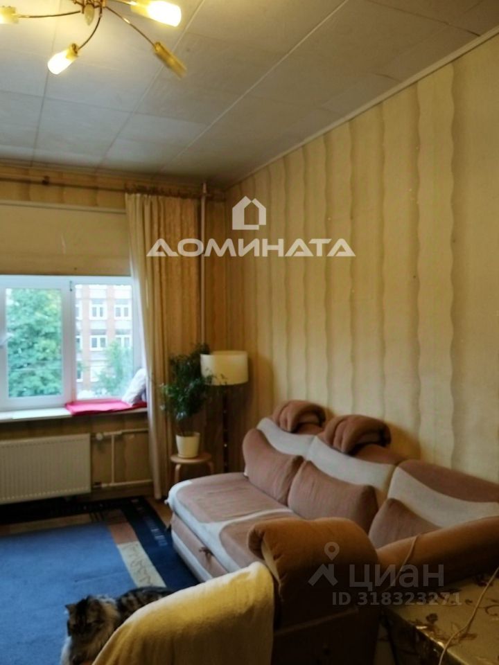 Продажа 3-комн квартиры на вторичном рынке Старо-Петергофский проспект, 41