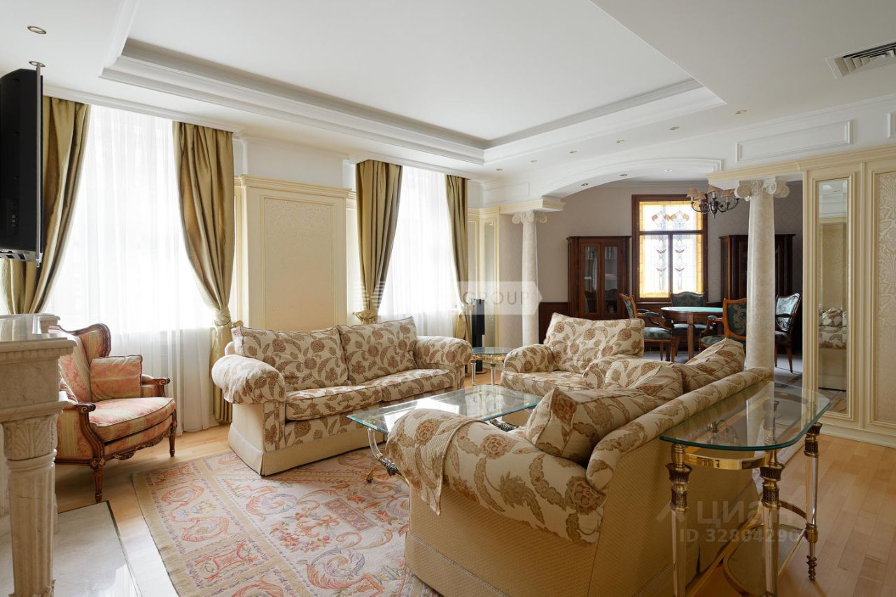 Продажа 6-комн квартиры на вторичном рынке улица Остоженка, 25