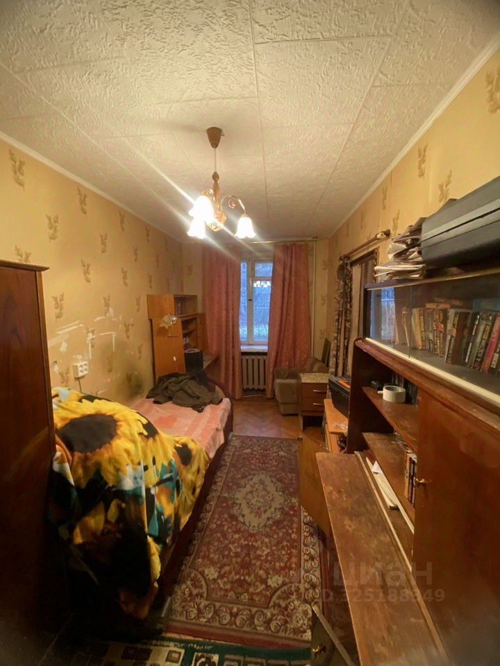 Продажа 2-комн квартиры на вторичном рынке Петергоф, Озерковая улица, 25