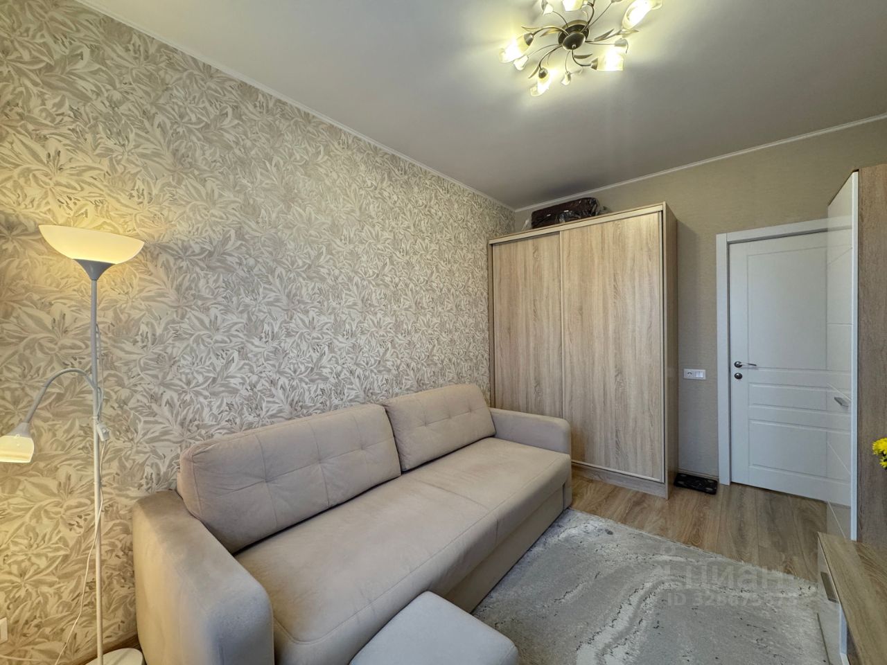 Продажа 2-комн квартиры на вторичном рынке МЖК Изумрудная Долина тер., д. Солманово, улица Лазурная, 19