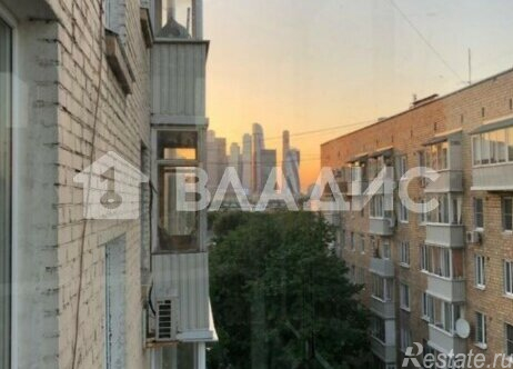 Продажа 2-комн квартиры на вторичном рынке Новодевичий проезд