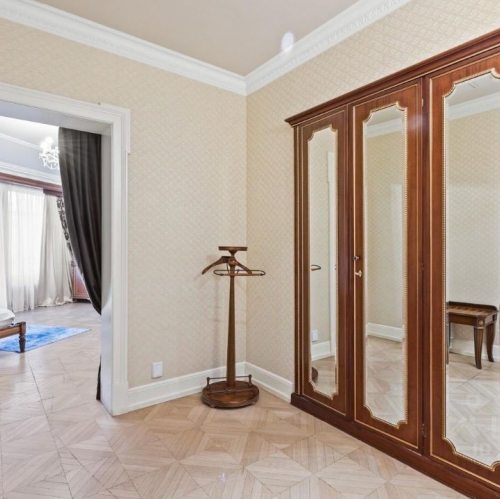 Офис Морская Б. ул,  д. 14