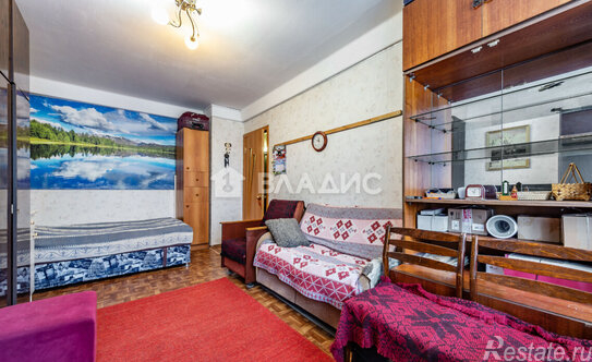 Продажа 1-комн квартиры на вторичном рынке Хюттелево, Ленинградская улица,  д. 1