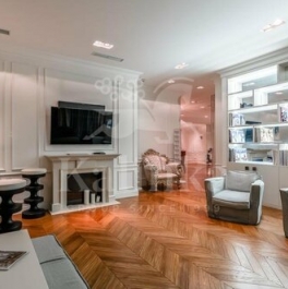 Продажа 3-комн квартиры на вторичном рынке Новопесковский М. пер,  д. 8