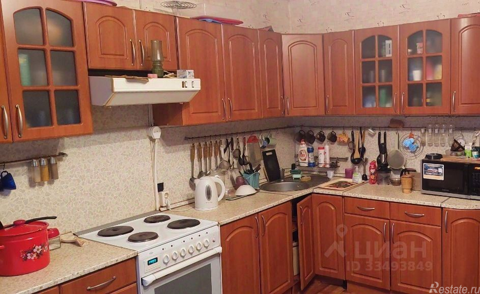 Продажа 5-комн квартиры на вторичном рынке Каргопольская улица,  д. 18