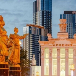 Продажа 3-комн квартиры на вторичном рынке улица Вильгельма Пика,  д. 1