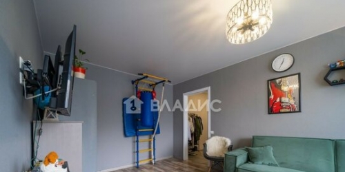 3-комн квартира улица Солдата Корзуна,  д. 42