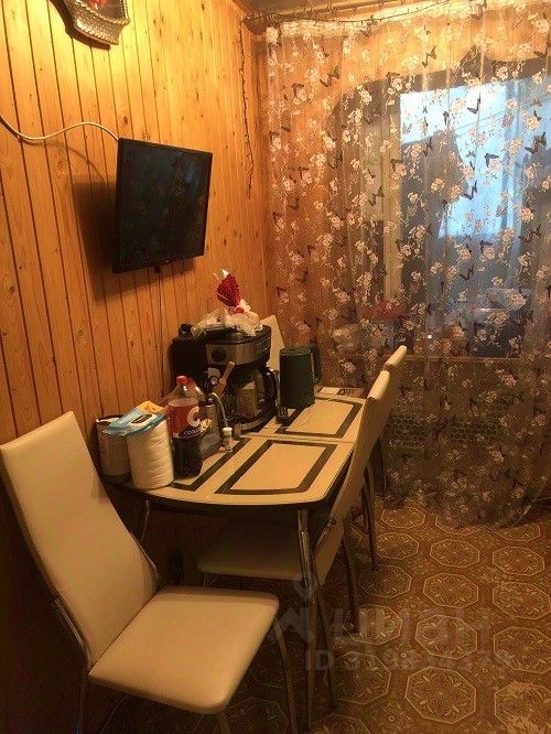 Продажа 2-комн квартиры на вторичном рынке Чехов, Весенняя улица, 13