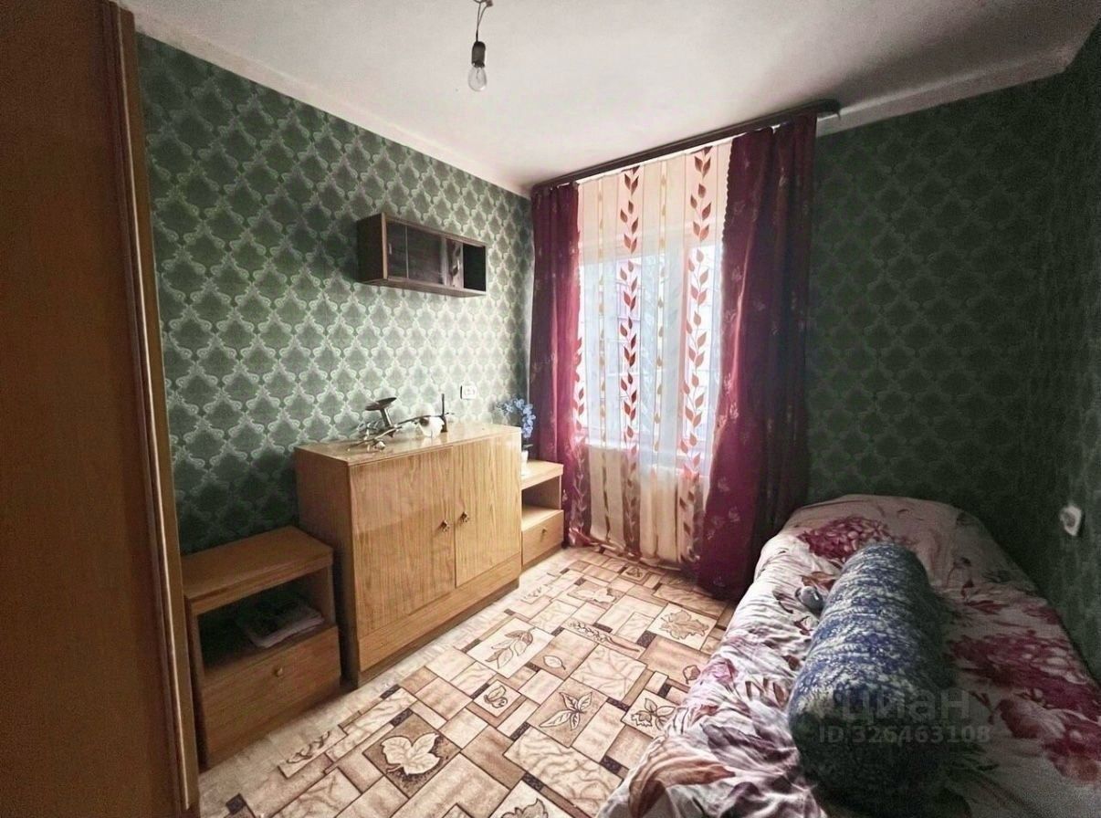 Продажа 4-комн квартиры на вторичном рынке Ивантеевка, улица Дзержинского, 2
