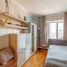 Продажа 3-комн квартиры на вторичном рынке ул Гурьянова,  д. 17,  к. 1