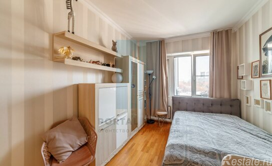 Продажа 3-комн квартиры на вторичном рынке ул Гурьянова,  д. 17,  к. 1